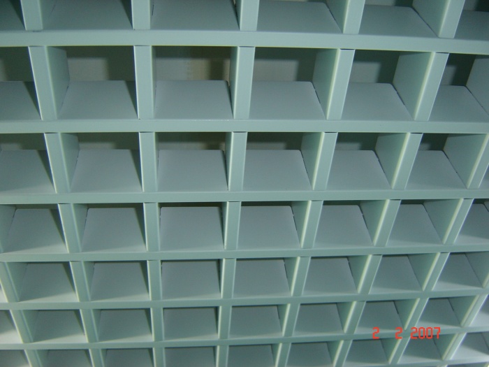 Подвесные алюминиевые потолки,террасная доска,искусственный газон, фотография 3