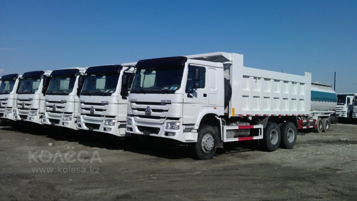 Самосвал HOWO ZZ3257Т3847D1, фотография 1