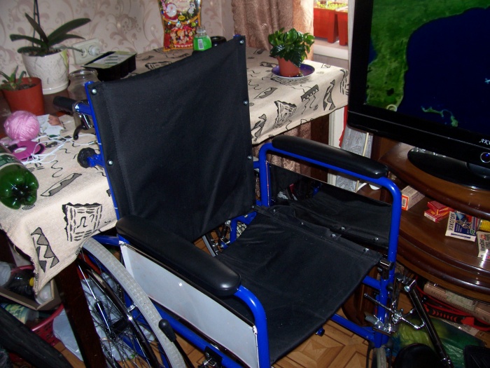 Инвалидное кресло люксовая модель, фотография 1