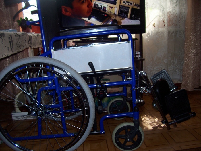 Инвалидное кресло люксовая модель, фотография 3