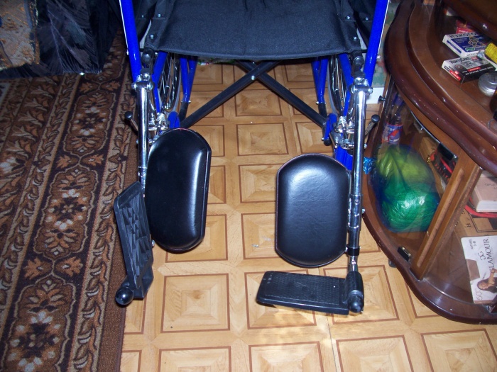 Инвалидное кресло люксовая модель, фотография 5