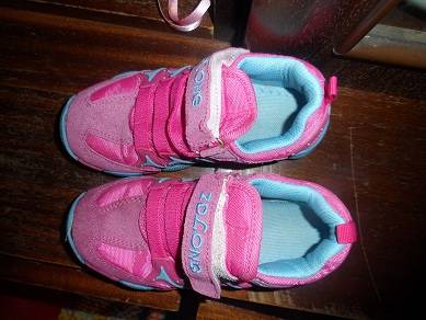 Кроссовки для девочки 