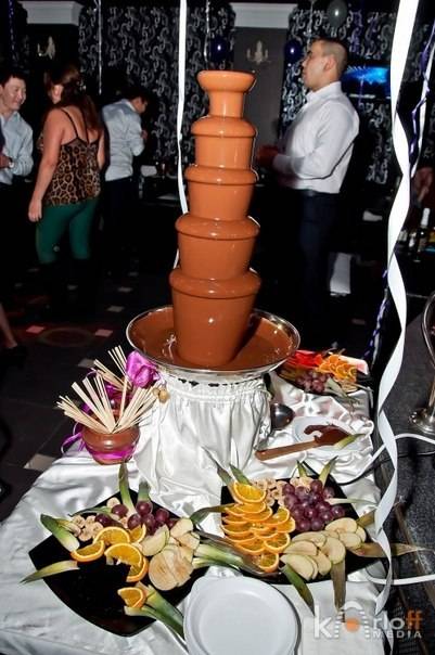 Шоколадный фонтан в Алматы. , фотография 2