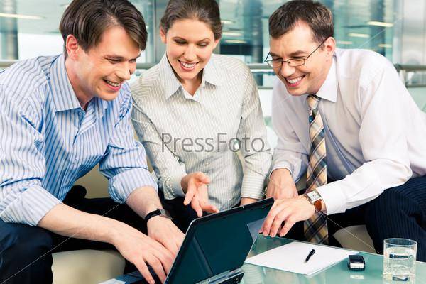 Требуется презентабельный (ая) мужчина (женщина), фотография 1