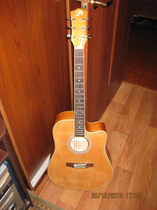 Продам акустичекую гитару!!!, фотография 1