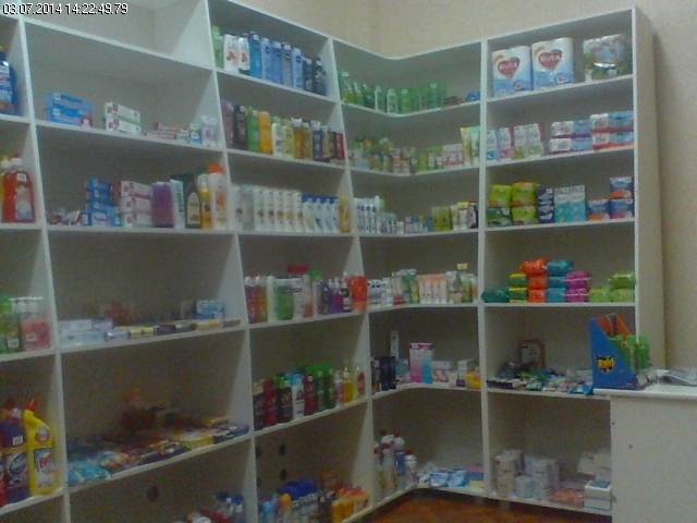 Стеллажи торговые, витрины новые, белый ламинат, фотография 3