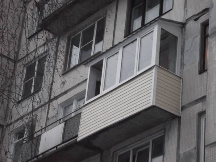 обшивка балконов, фотография 1