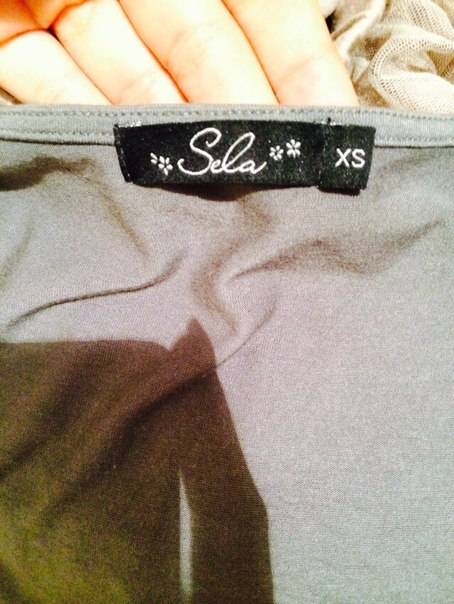 Стильная футболку от известной марки 