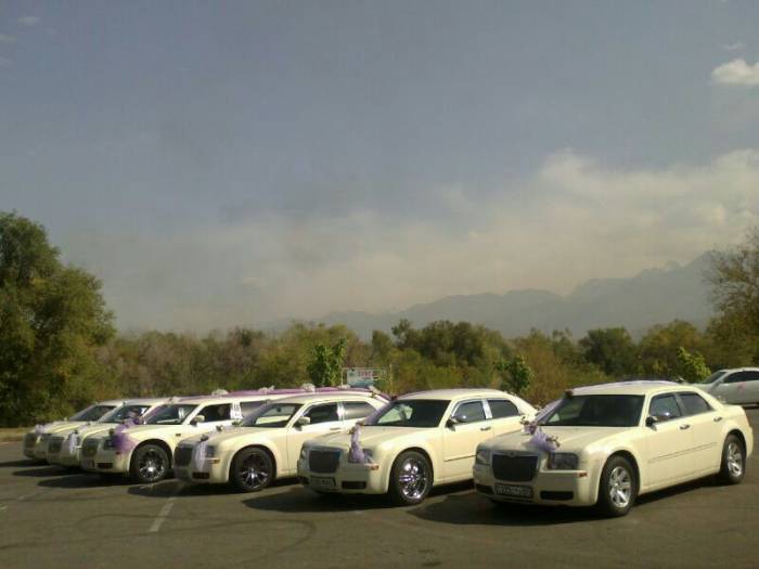 Прокат лимузина chrysler 300c (крайслер 300с), фотография 5