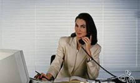 Сотрудница лет в информационный центр, фотография 1