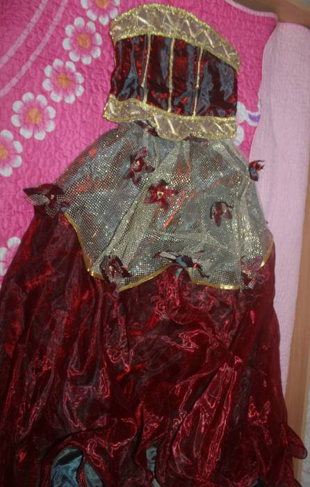 продаю платья для девочек 8-13 лет, фотография 1