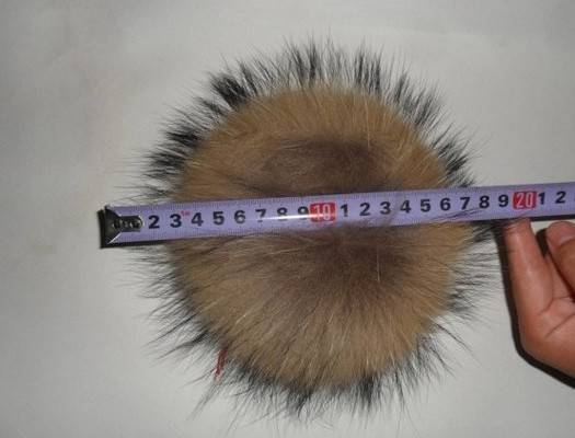 Помпоны из песца и енота оптом, фотография 8