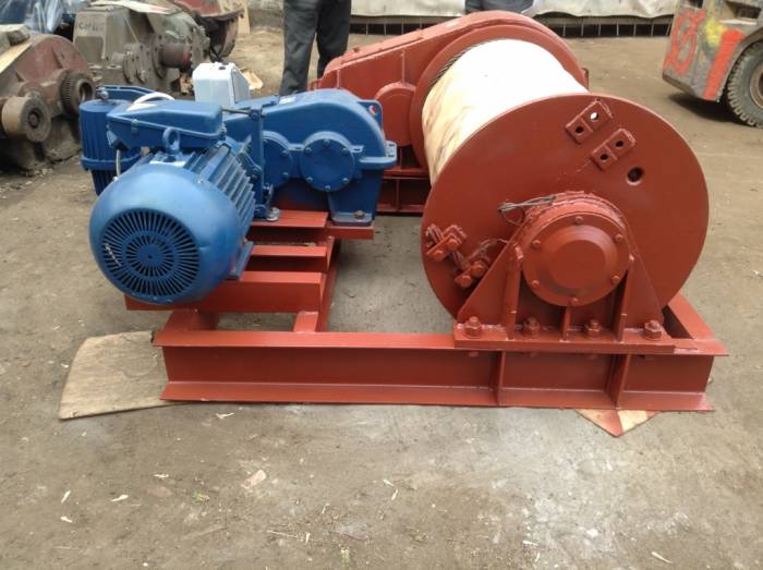 Лебедка маневровая электрическая ЛМ-5 с тросом, фотография 3