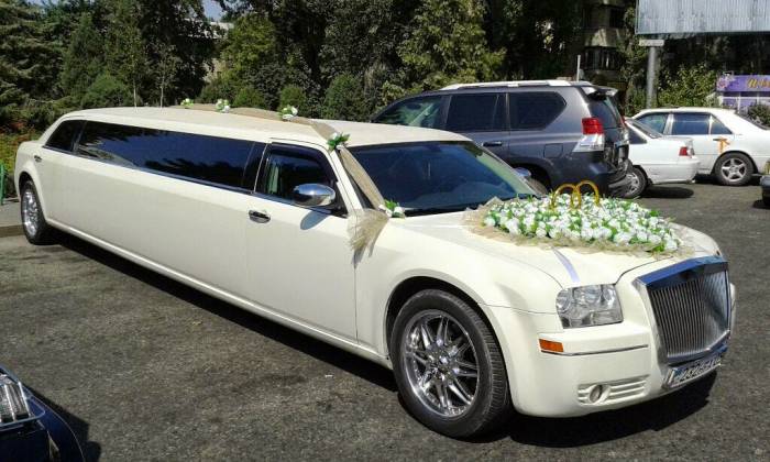 Лимузины, свадебный кортеж, фотография 3