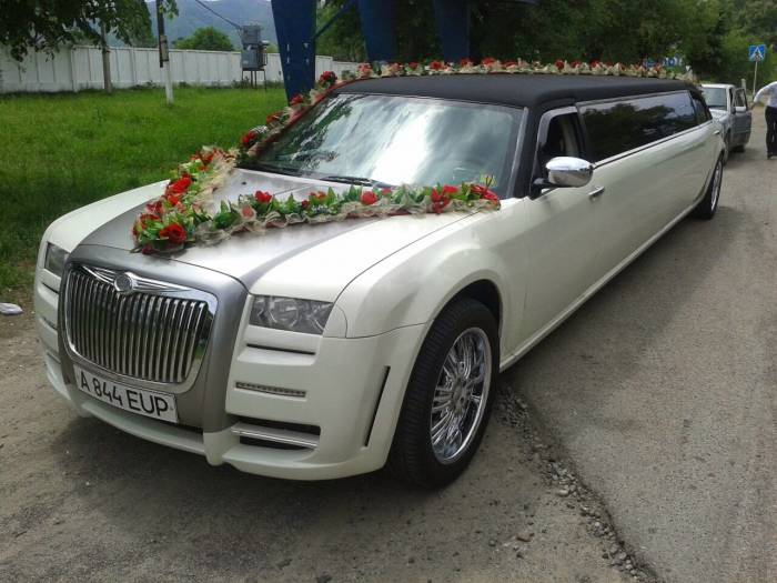 Лимузины, свадебный кортеж, фотография 4