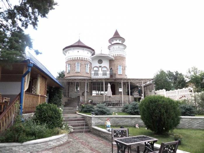 Предлагается к продажи частная VIP база отдыха на побережье Бухтарминского водохранилища, фотография 1