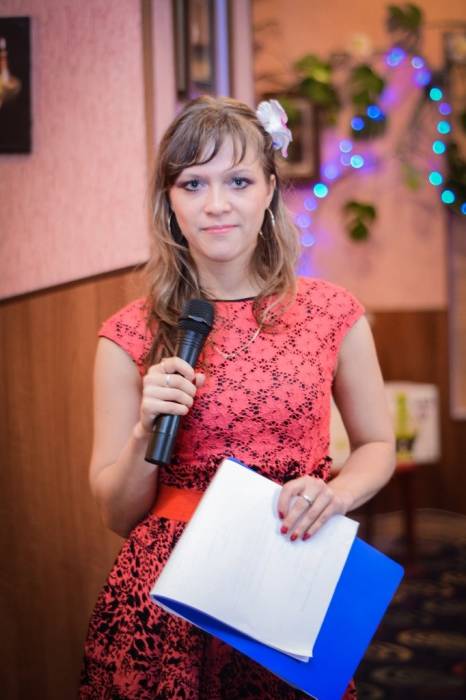 ведущая-тамада, вокалистка, фотография 1