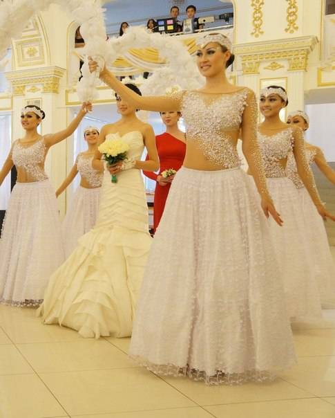 Европейский Вывод Невесты от Кабаре-шоу VIVA, фотография 2