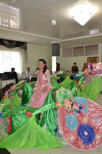 Вывод невесты с цветком в Астане, фотография 1