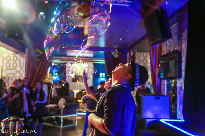 Шоу гигантских мыльных пузырей, фотография 6