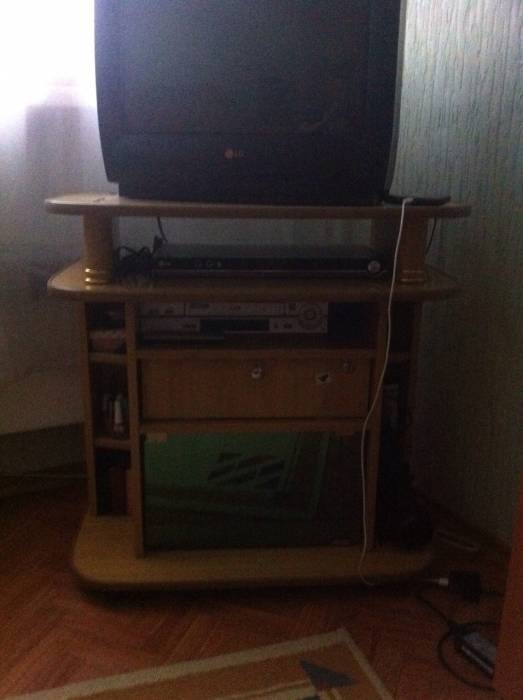 Продам 2 телевизора с подставкой , фотография 1