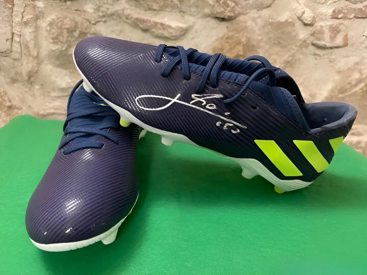 Бутсы Adidas Nemeziz Messi c автографом Месси, фотография 2