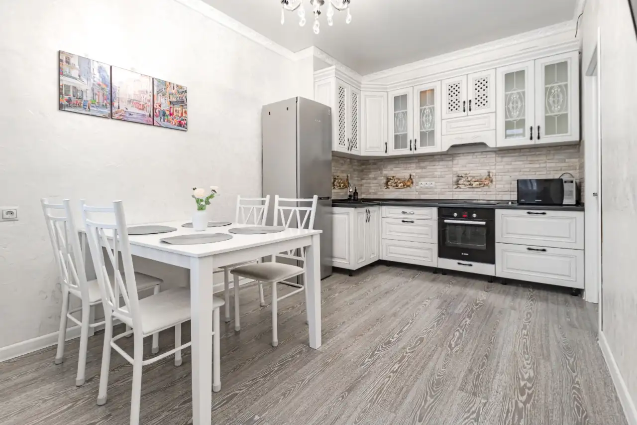 Апартаменты рядом с Абу даби плаза, улица Туркестан, 10, фотография 10