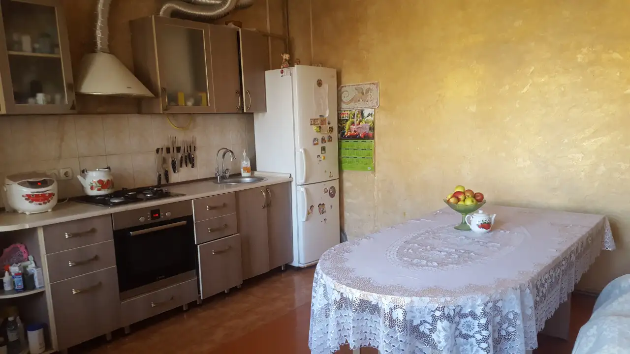 Продается основательный дом в центре города, фотография 3