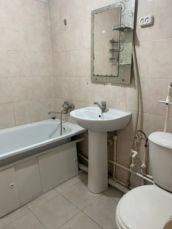 продам квартиру, 11а мкр, дом 11, фотография 2