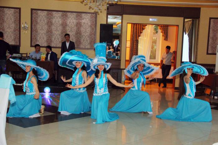 Танцевальный ансамбль 