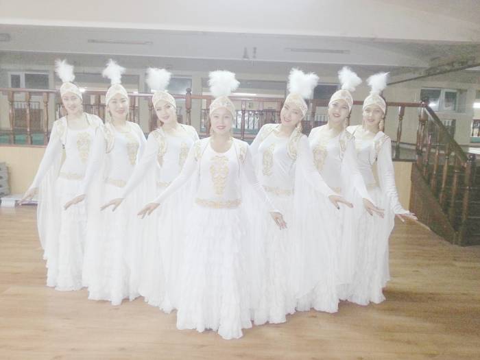 Танцевальный ансамбль 