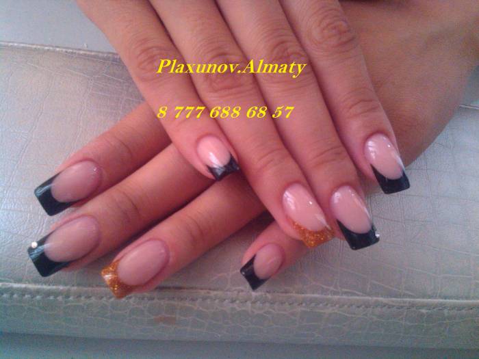 Профессиональное наращивание ногтей, фотография 3