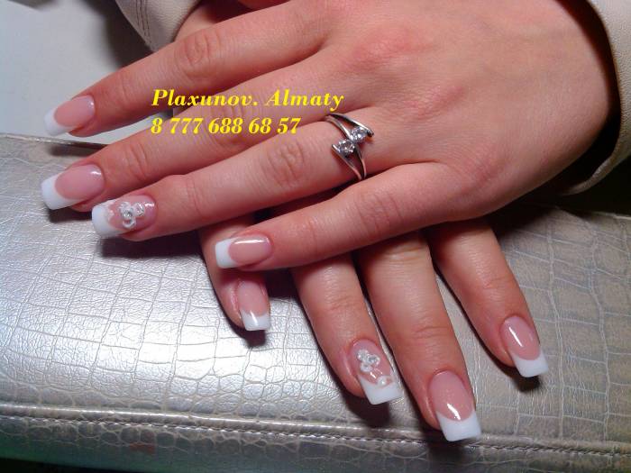 Профессиональное наращивание ногтей, фотография 6