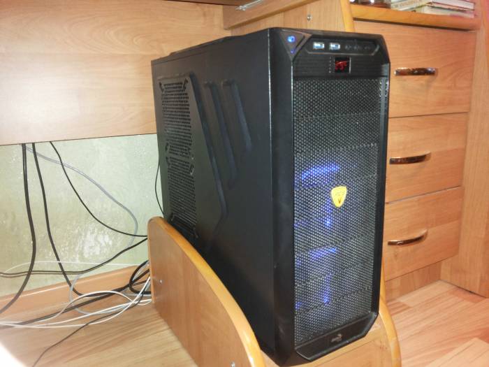 Настольный компьютер, фотография 1