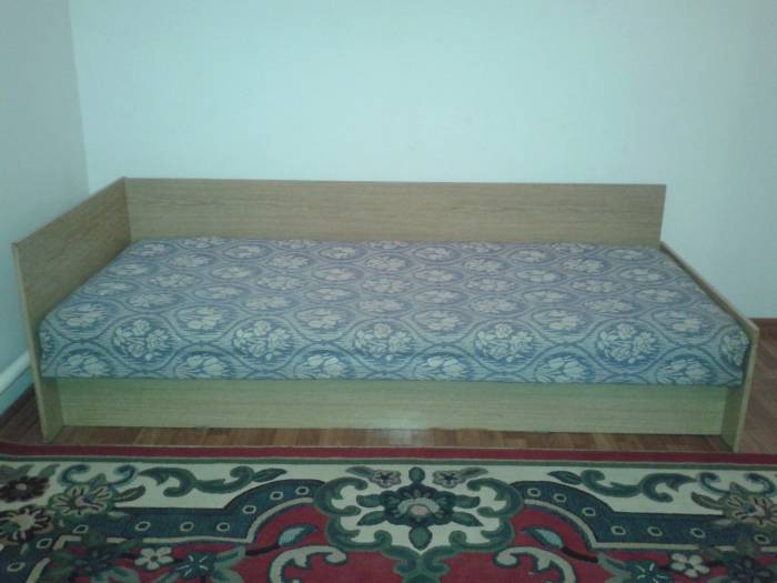 Продам продается б/у двухспальняя кровать, фотография 1