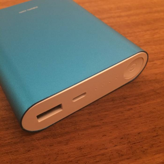 Аккумулятор для телефона Xiaomi на 10400 mAh - голубой, фотография 3