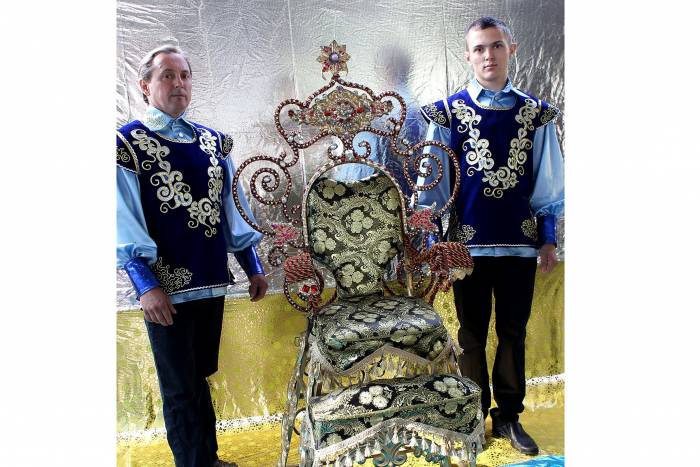 трон с сопровождением, фотография 4