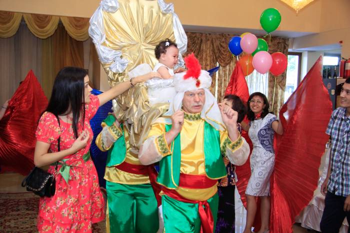 трон с сопровождением, фотография 7