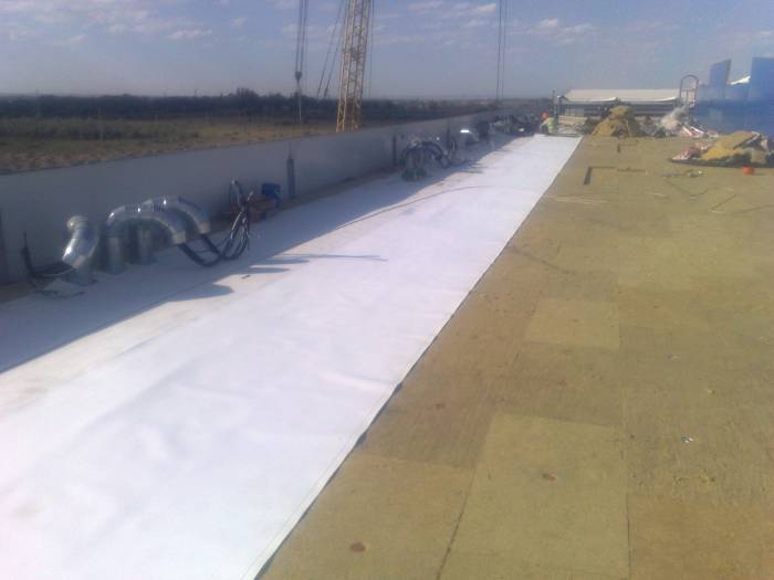 Гидроизоляция кровли ПВХ мембраной, фотография 5