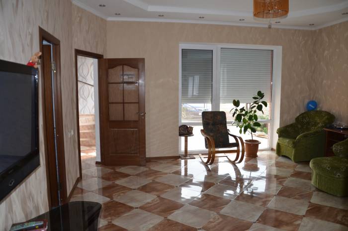 Продам в Краснодаре, РФ ул.Целиноградская 10, фотография 1