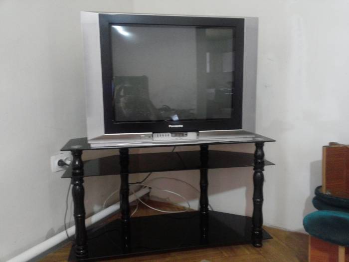 продам телевизор с подставкой, фотография 1