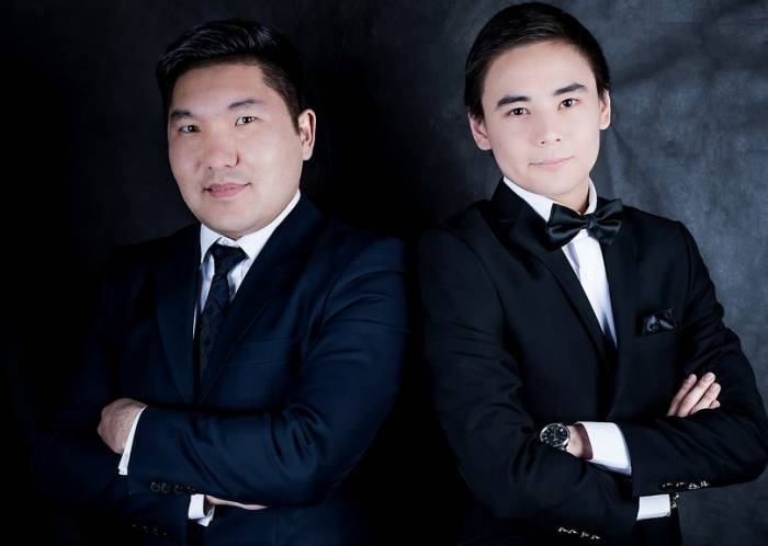 Ведущие на двух языках Адиль и Ерлан , фотография 1