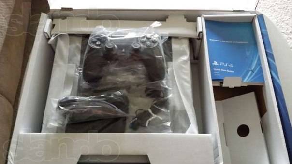 Продам срочно Sony PlayStation 4, фотография 3