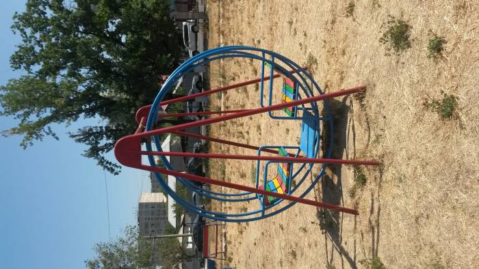 Продам навес. Качели. Огрождение. б/у. Сетка рябица. Кругляк трубы 50., фотография 3