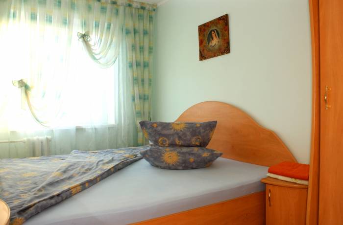 4 ком.кв.посуточно Сатпаева 27, фотография 7