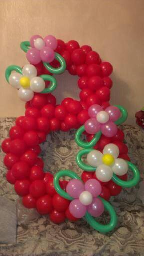 Оформление шарами на 8 марта, фотография 1