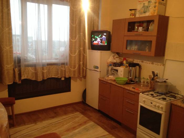 сдам 2х комнатную квартиру на длительный срок, Аксай 4 ул. Момушулы ул. Улыкбека (Домастройтельное), фотография 2