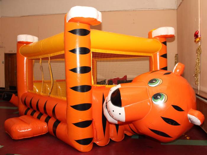 надувные аттракционы, фотография 1