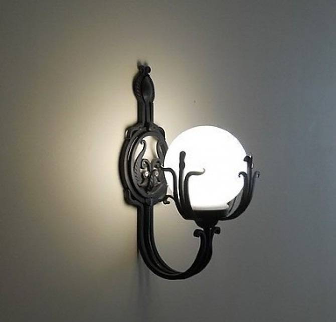 Кованые уличные фонари и настенные лампы, фотография 4