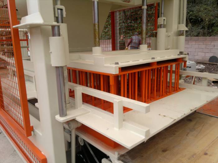 Шлакоблочный станок, фотография 2